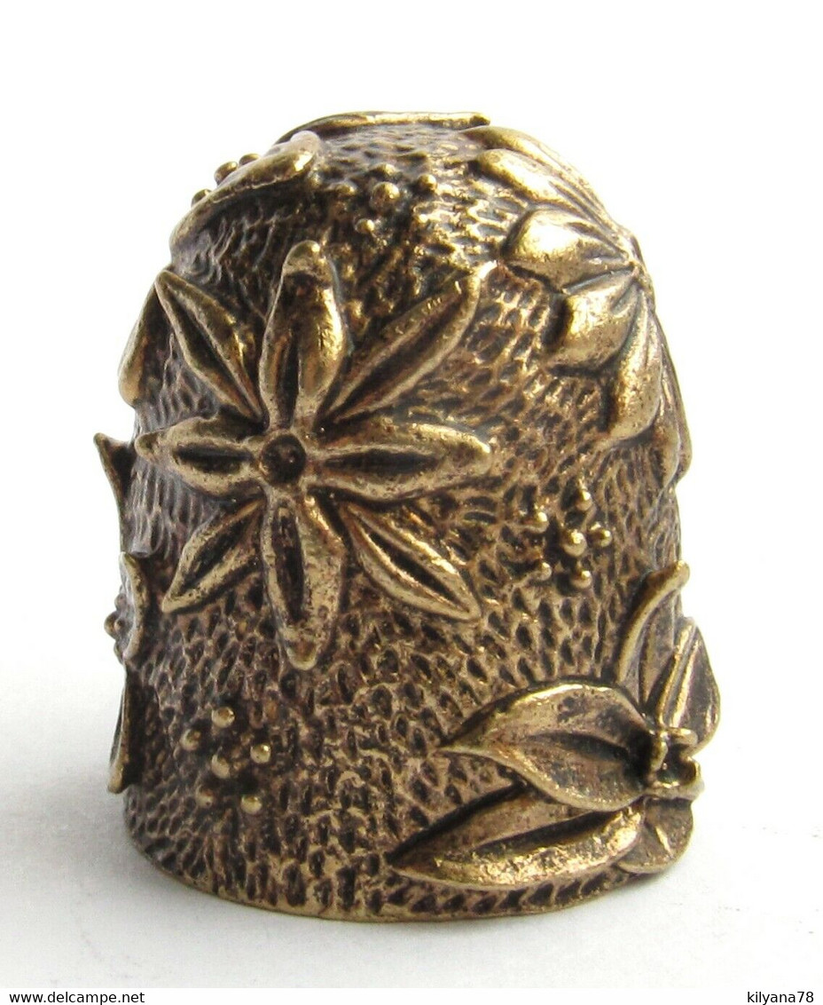 Thimble FLOWERS Decor Lotus Solid Brass Metal Russian Style Souvenir Collection