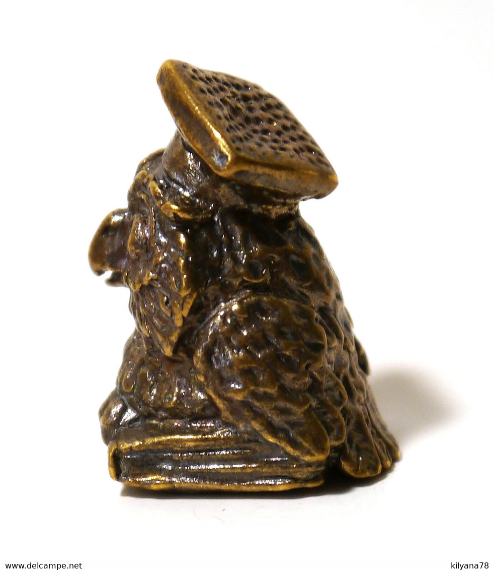 Thimble WISE OWL On Book In Academic Cap Solid Brass Metal Russian Souvenir Collection - Thimbles