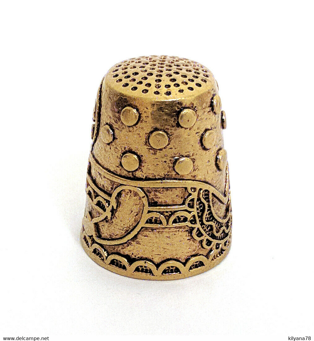 Thimble MATRESHKA DOLL Folk Ethnic Brass Metal Russian Souvenir Collectible - Dés à Coudre