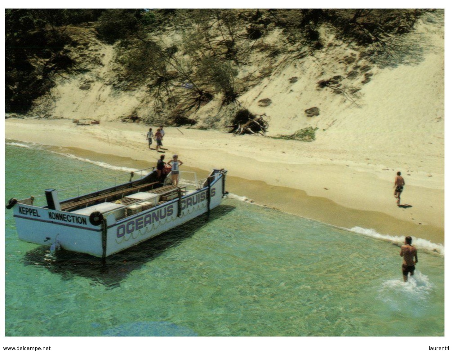 (G 28) Australia - QLD - Great Keppel Island - Butterfly Bay (with Oceanus Cruises Ship) - Great Barrier Reef