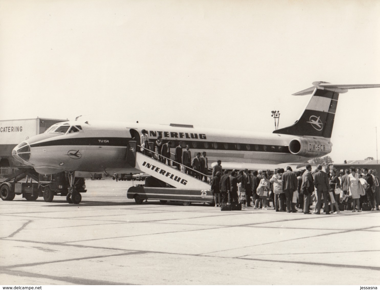 Orig.-Foto - INTERFLUG (Fluggesellschaft Der DDR) - Ankunft Der Tupolew TU-134 1974 In Schwechat - 1946-....: Moderne