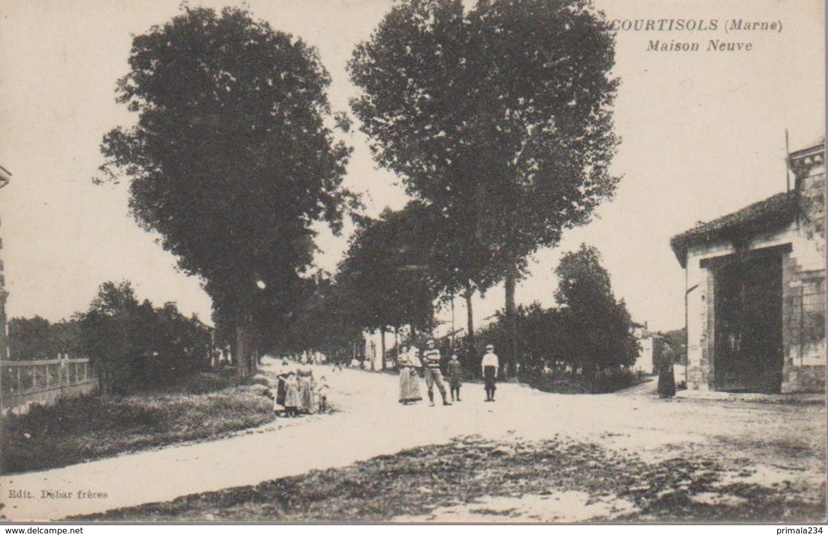 COURTISOLS - MAISON NEUVE - Courtisols