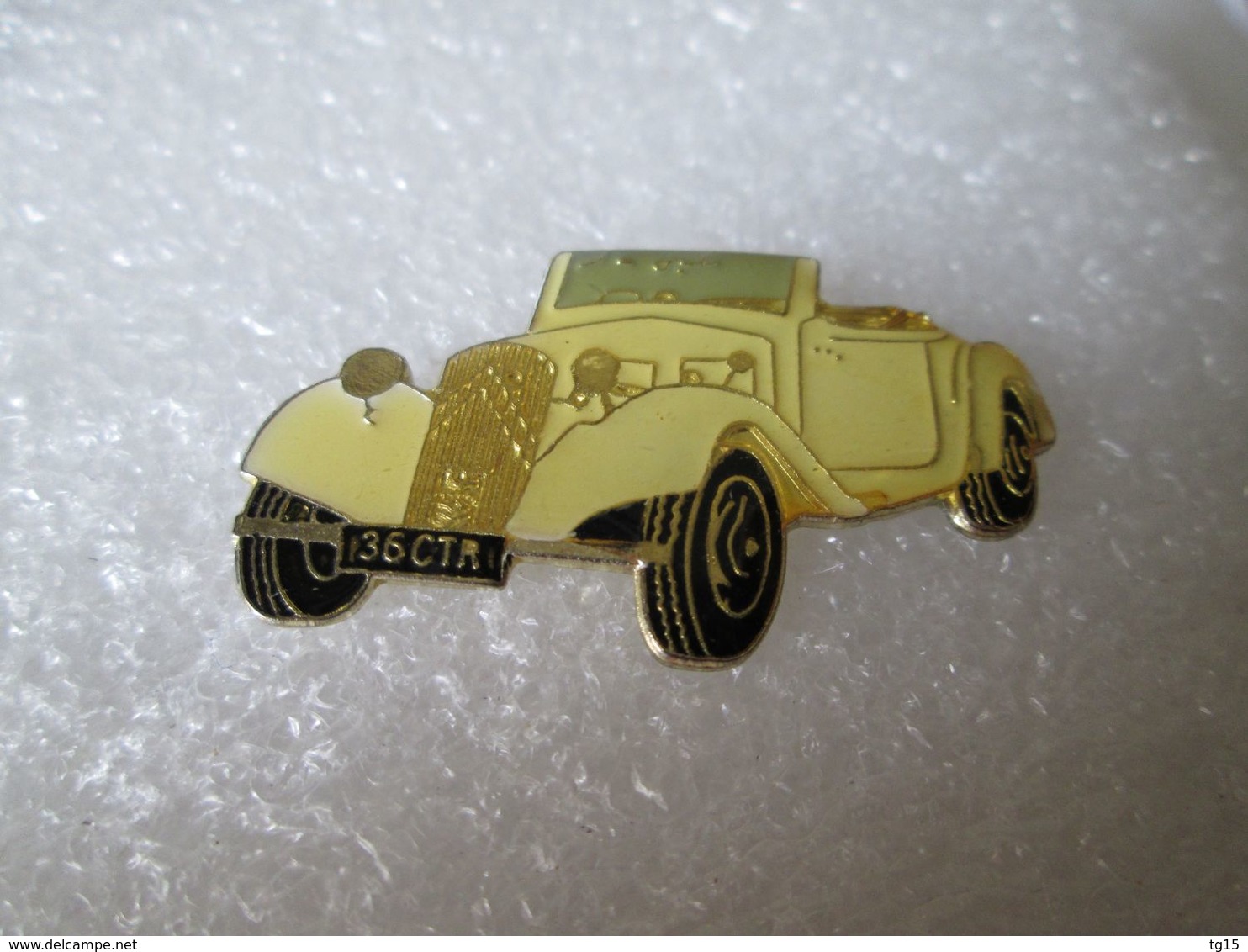 PIN'S     CITROEN  TRACTION CABRIOLET - Citroën