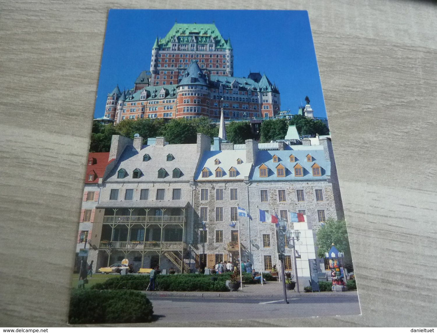 Québec - Château Frontenac Vue De La Basse-Ville - 2Qb-116 - Editions Benjamin Inc - - Québec - Château Frontenac