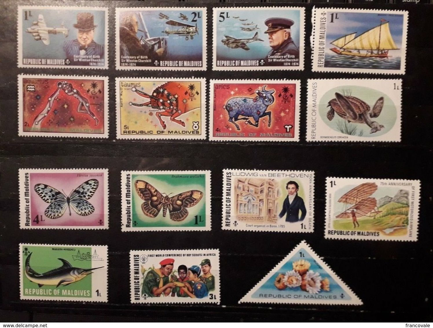 Maldives Lot 15 Mnh Stamps Churchill Butterfly Zodiac Others - Maldivas (1965-...)