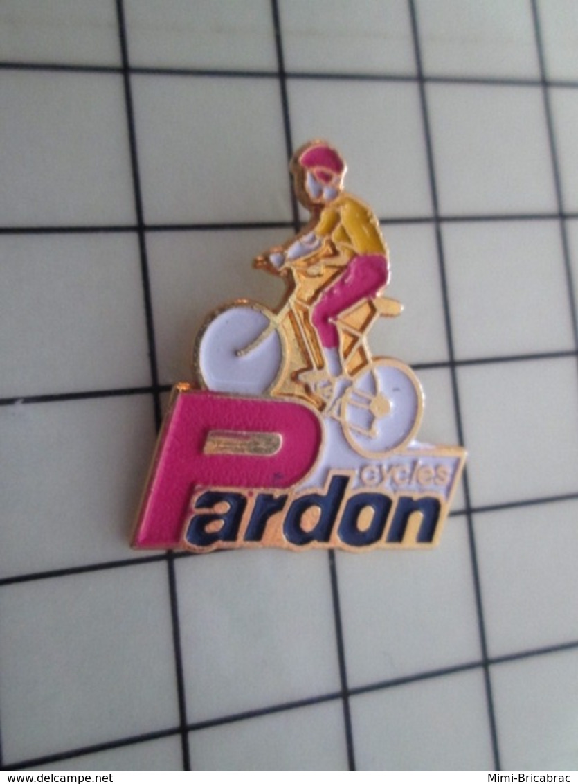 1820 Pin's Pins / Beau Et Rare / THEME : SPORTS / CYCLISME VELO VTT CYCLES PARDON - Cyclisme