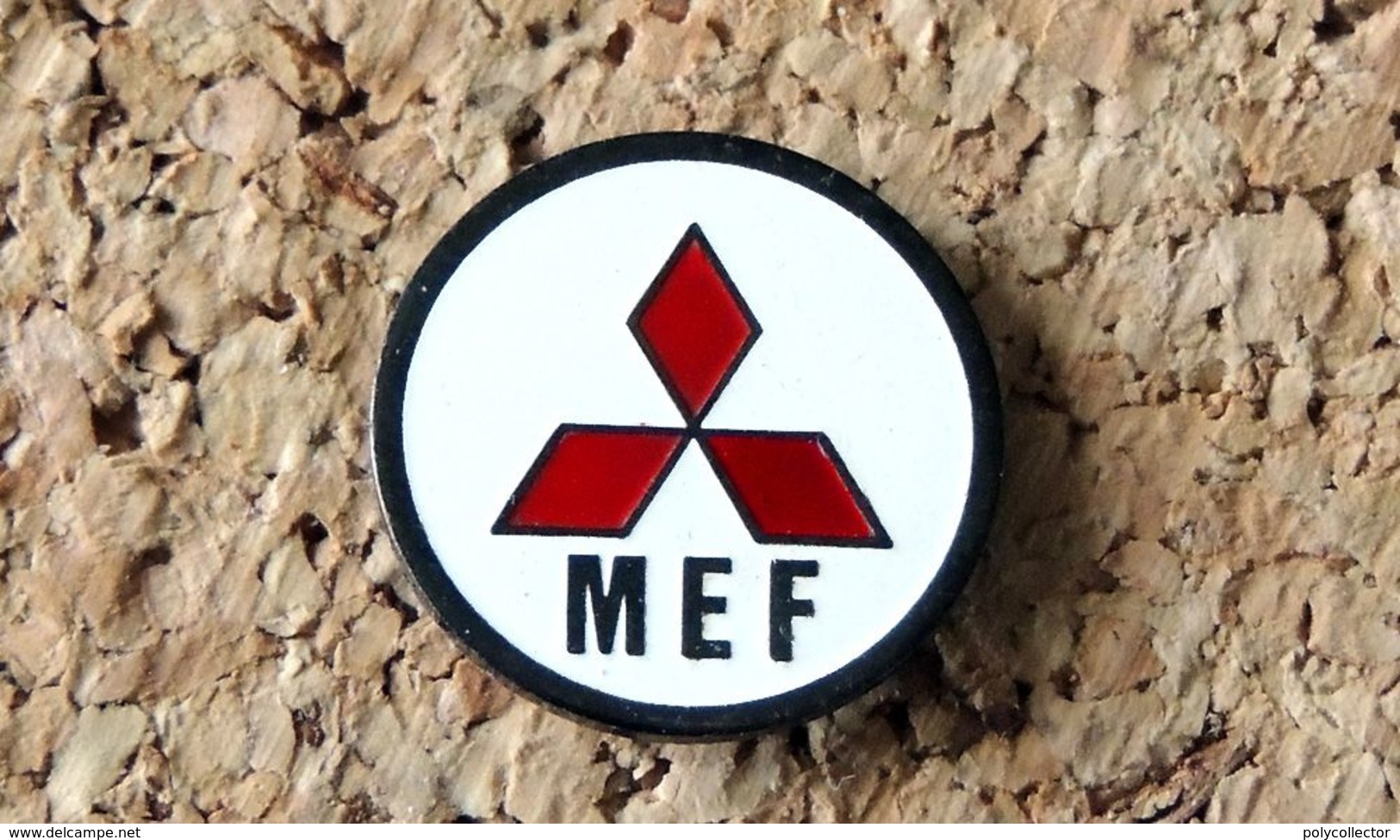 Pin's MITSUBISHI MEF - Rond 18mm - émaillé à Froid époxy - Fabricant THOSCA - Other & Unclassified