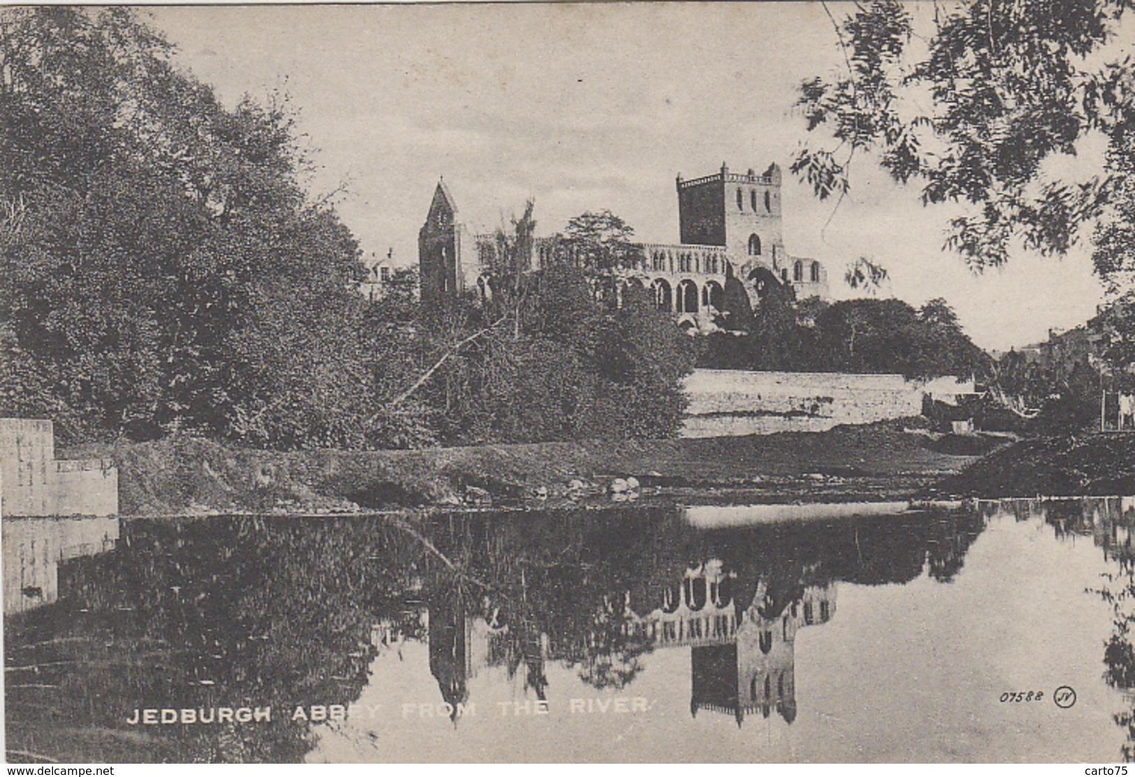 Royaume-Uni - Scotland - Jedburgh Abbey From The River - Roxburghshire