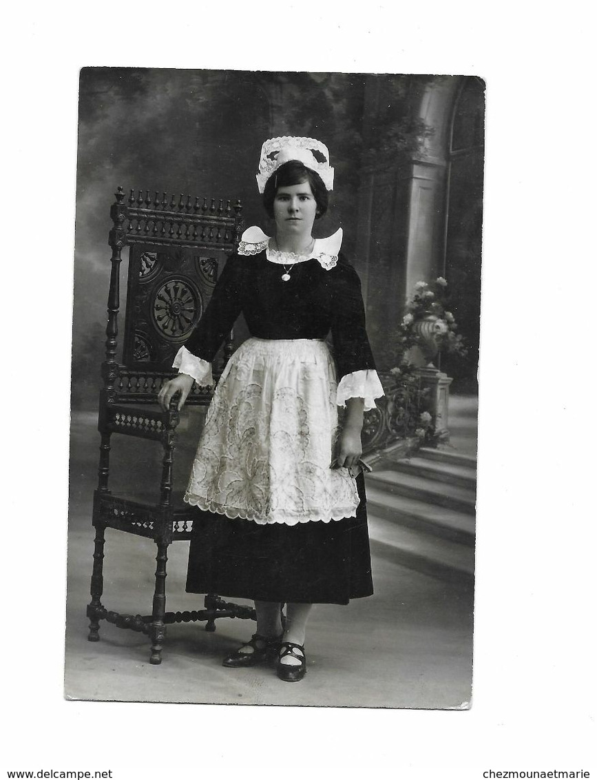 ELISA DAGORNE AVEC SA COIFFE BRETONNE TYPE COSTUME - CARTE PHOTO QUIMPERLE PAR HONORE FINISTERE - Fotografía