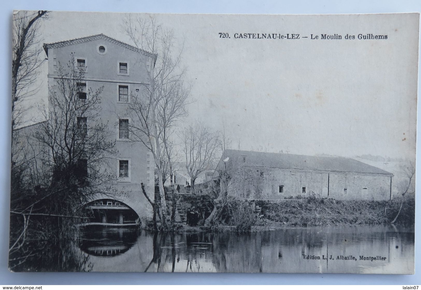 C. P. A. : 34 CASTELNAU LE LEZ : Le Moulin Des Guilhems, Timbre En 1946 - Castelnau Le Lez
