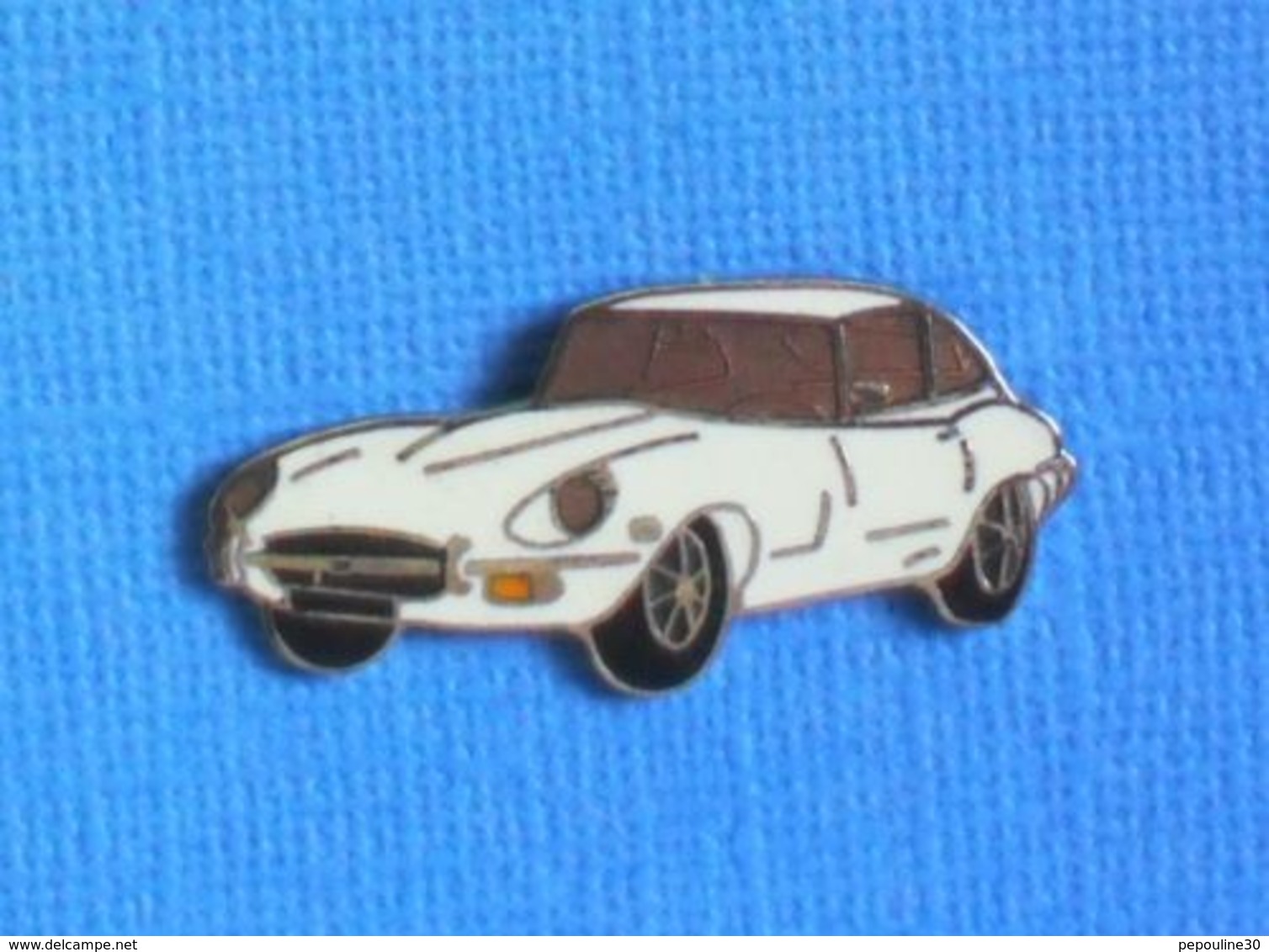 1 PIN'S //  ** JAGUAR E-TYPE / 1970 ** . (Démons & Merveilles) - Jaguar