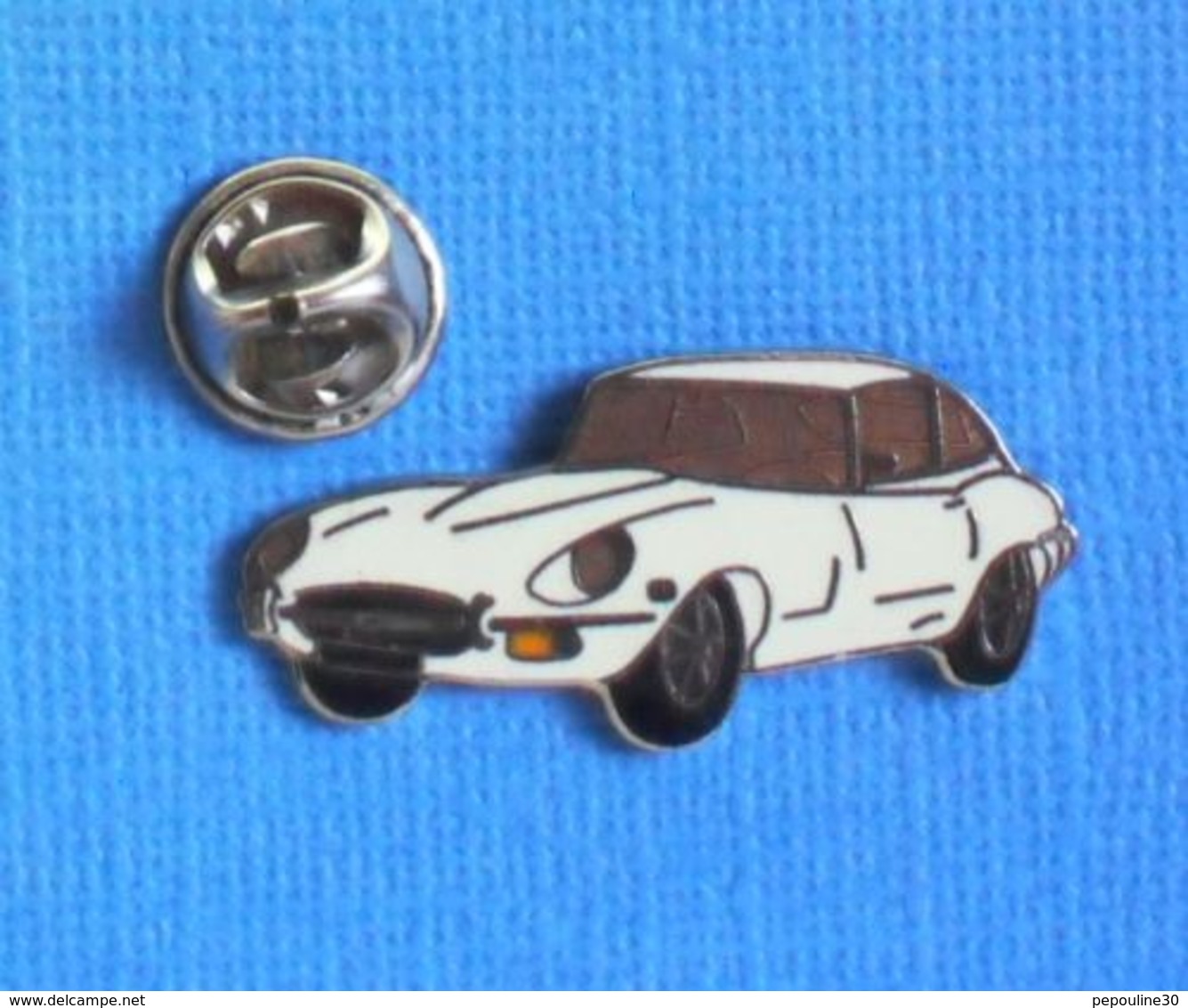 1 PIN'S //  ** JAGUAR E-TYPE / 1970 ** . (Démons & Merveilles) - Jaguar