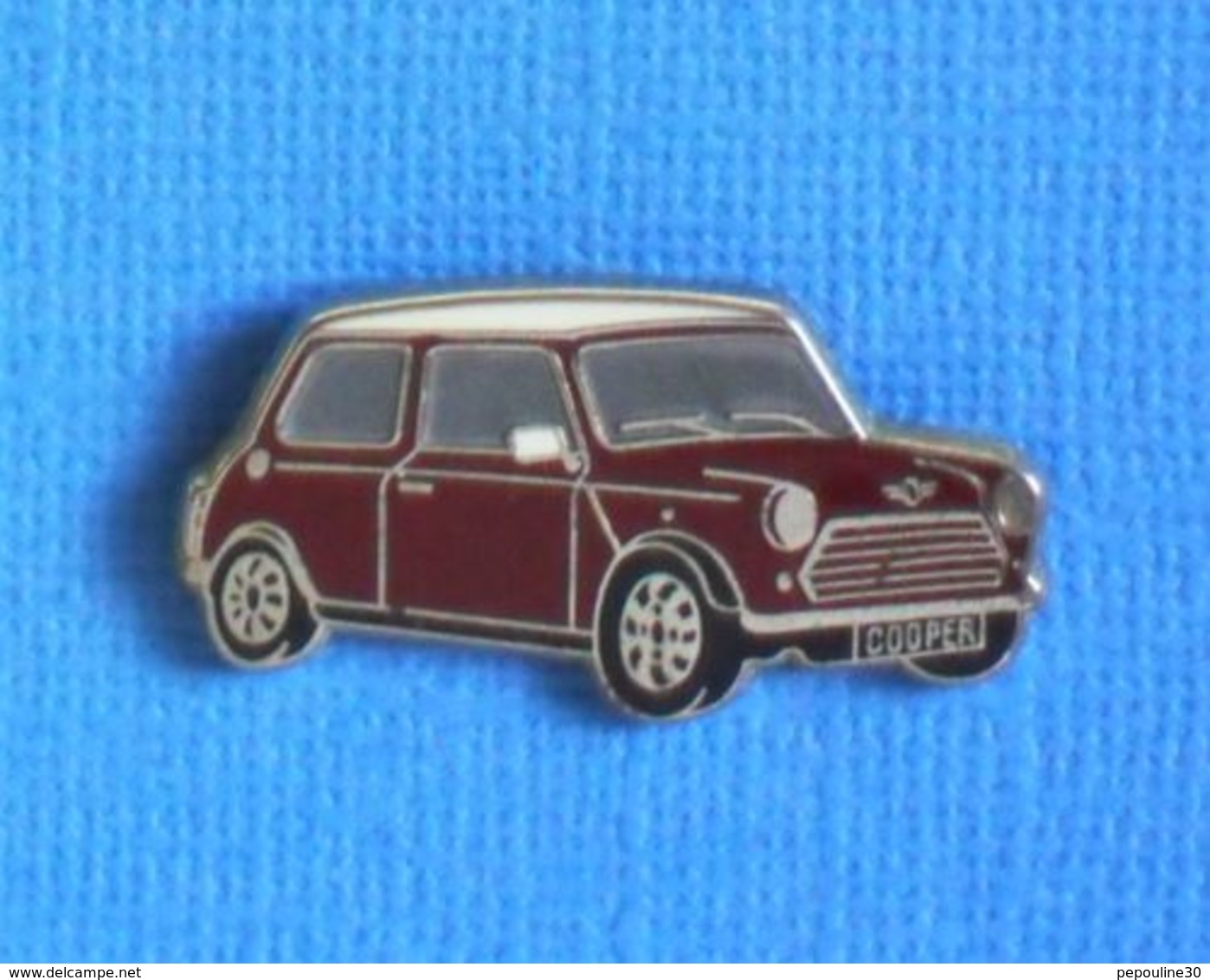 1 PIN'S //  ** AUSTIN MINI COOPER / 1970 ** (ATC) - Otros & Sin Clasificación