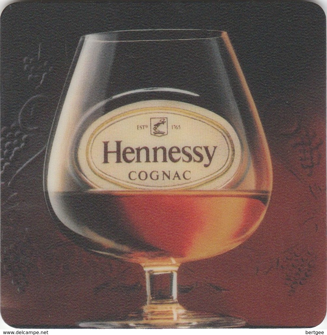 UNUSED BEERMAT - HENNESSY COGNAC (LONDON, ENGLAND) (MAT MADE OF FOAM) - (Cat 024) - Bierviltjes