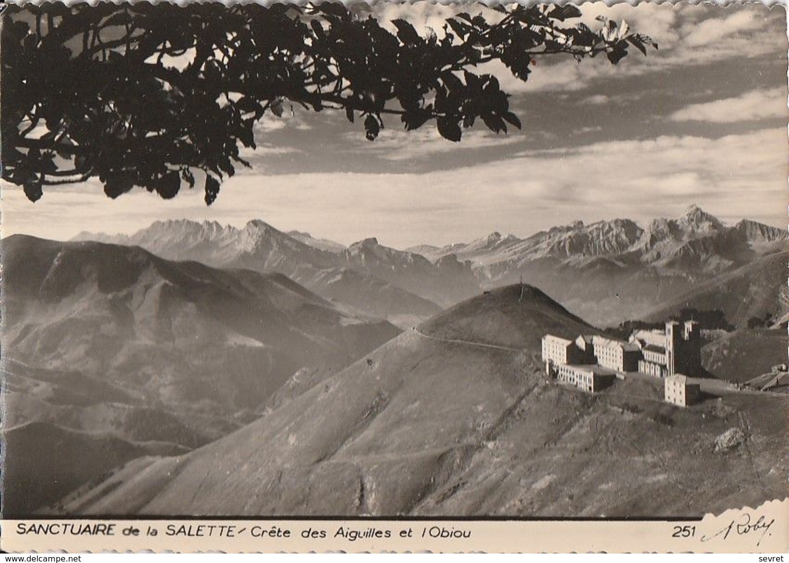 SANCTUAIRE DE LA SALETTE. - Crête Des Aiguilles Et L'Obiou. CPM Dentelée Pas Courante - La Salette