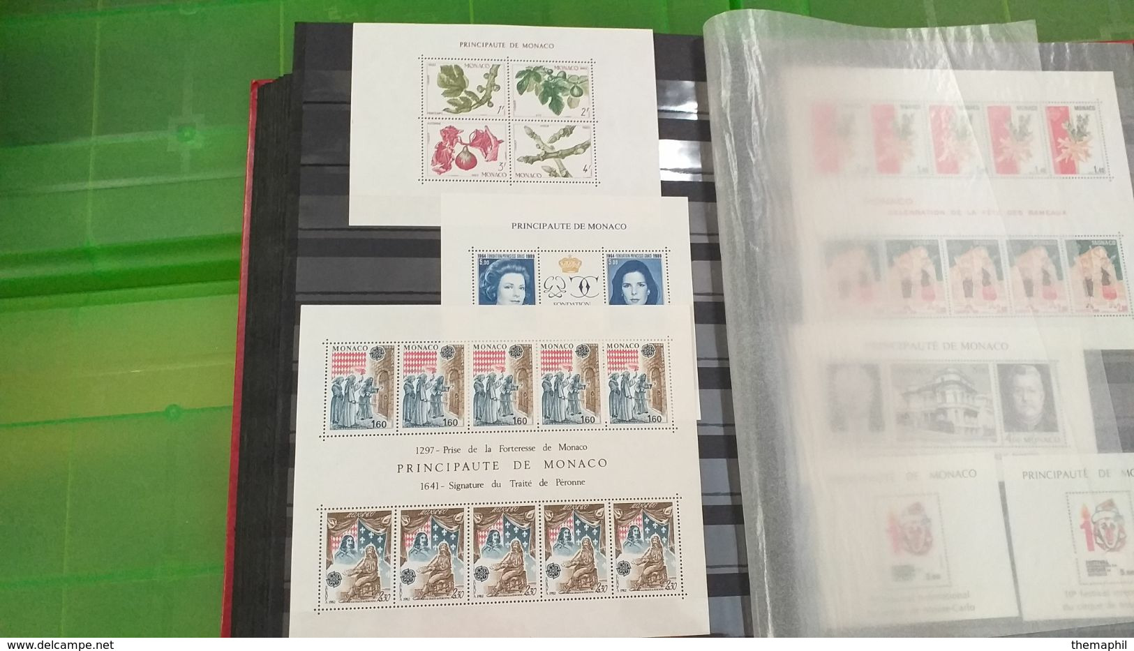 lot n° TH 480  MONACO un bon classeur de timbres neufs xx et quelques obl.