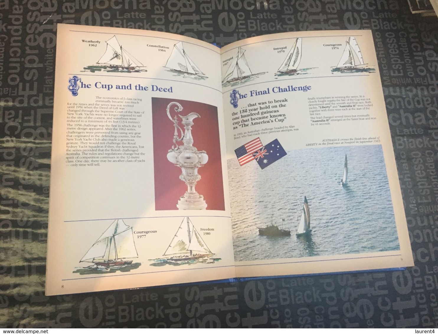 (Book 7-8-2020) edited in Perth, Australia - America's Cup - (NO stamps in book / sans timbres) see many photos (300g)