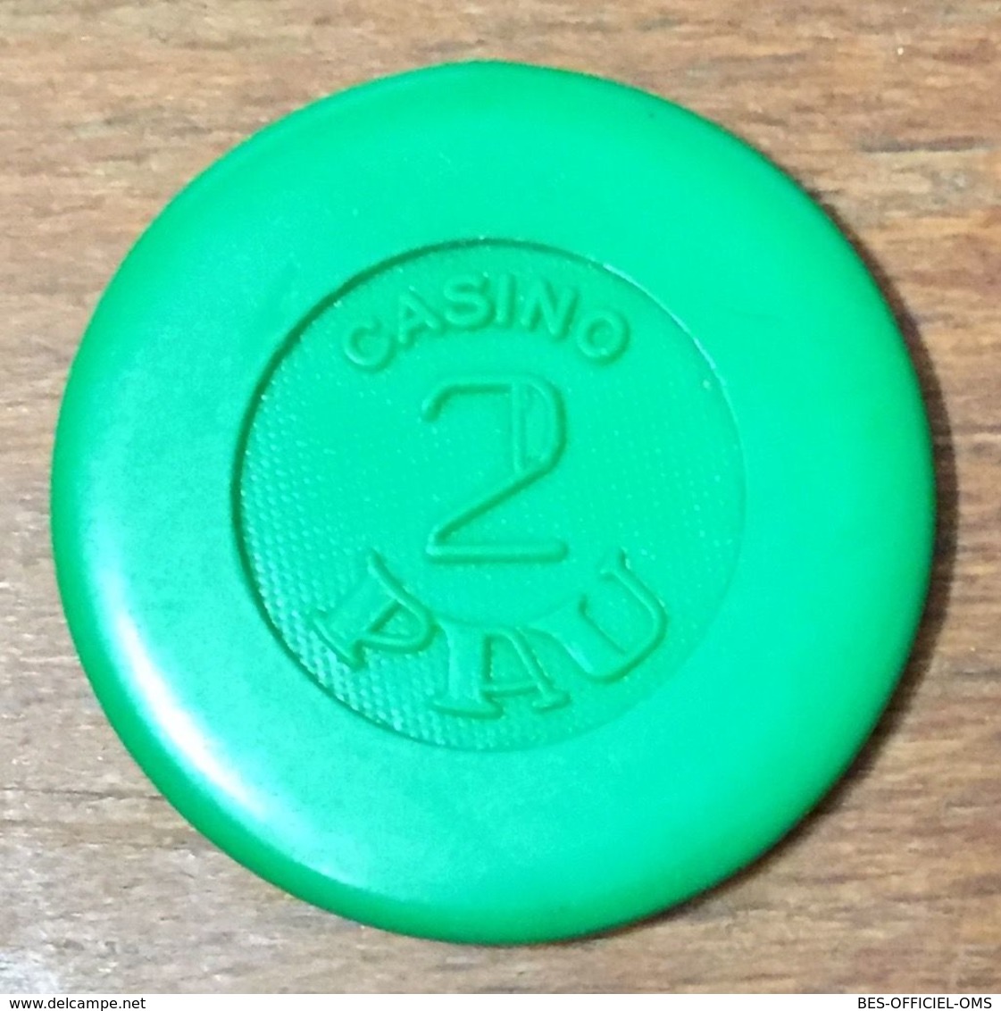 64 PAU CASINO JETON DE 2 FRANCS CHIP TOKENS COINS GAMING - Casino