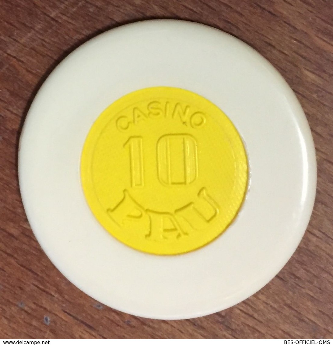 64 PAU CASINO JETON DE 10 FRANCS JAUNE CHIPS TOKENS COINS - Casino