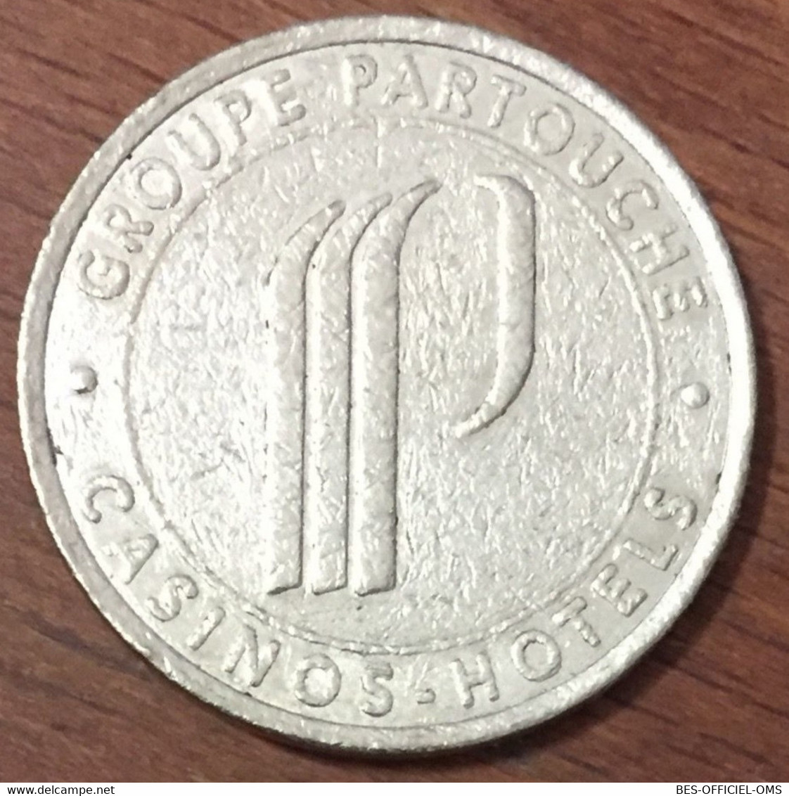 44 PORNICHET CASINO GROUPE PARTOUCHE JETON DE 2 EUROS MONNAIE DE PARIS SLOT MACHINE EN MÉTAL CHIP COIN TOKEN - Casino