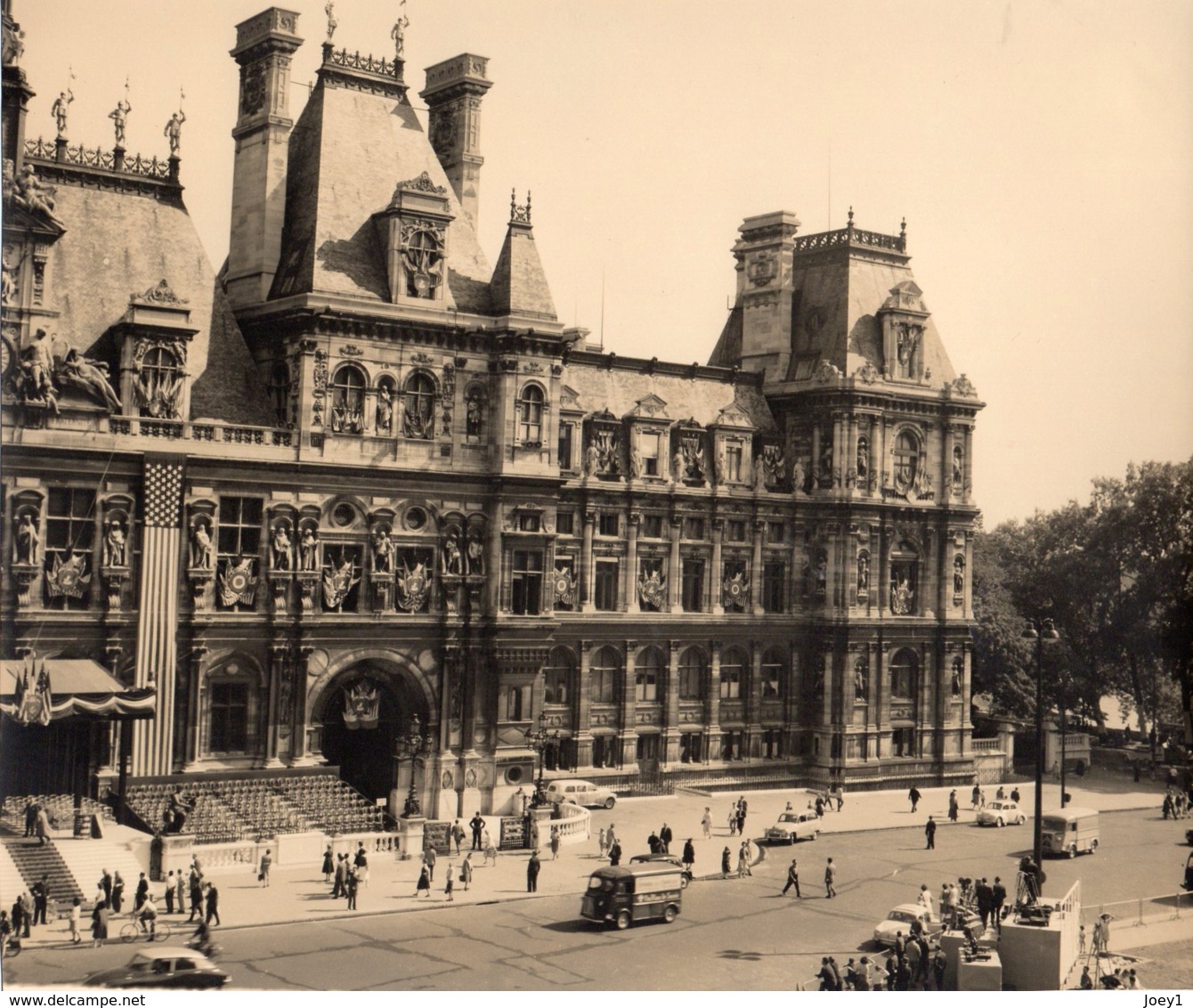 Photo Préparatif Réception Du Président Eisenhower à L Hotel De Ville De Paris 2 Sept.1959 Format 19/23 - Beroemde Personen