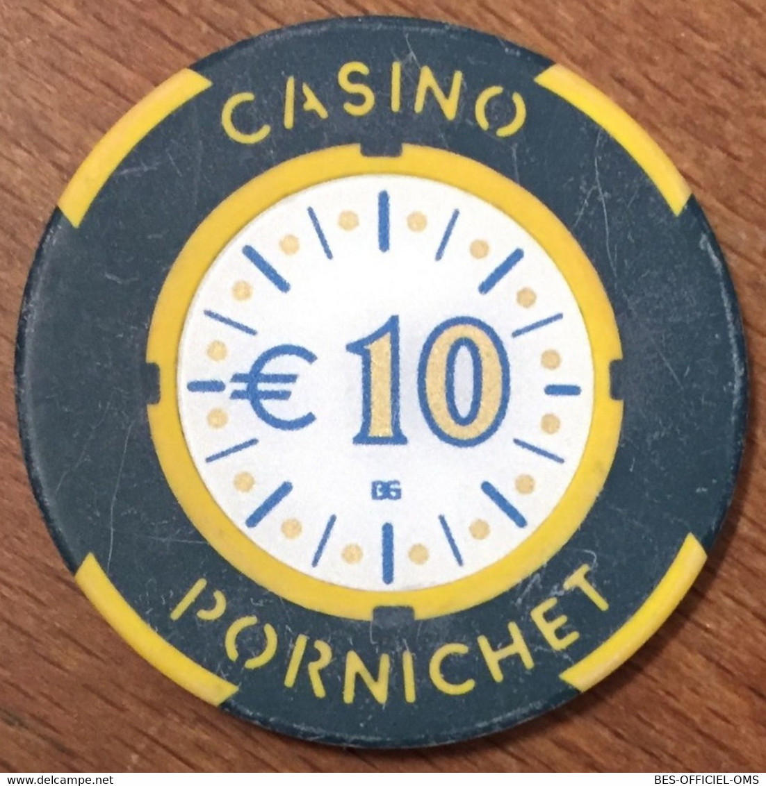 44 PORNICHET CASINO JETON DE 10 EUROS CHIP TOKENS COINS GAMING - Casino