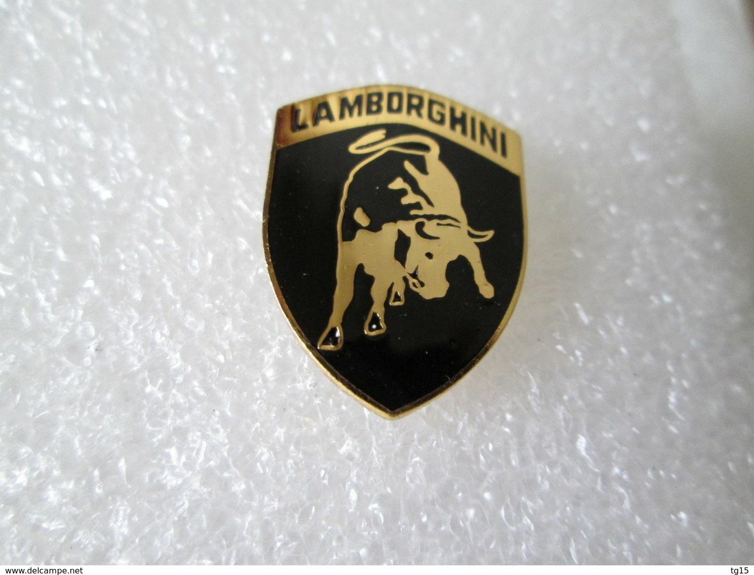 PIN'S   LOGO  LAMBORGHINI    EMAIL GRAND FEU   18x24mm - Other & Unclassified