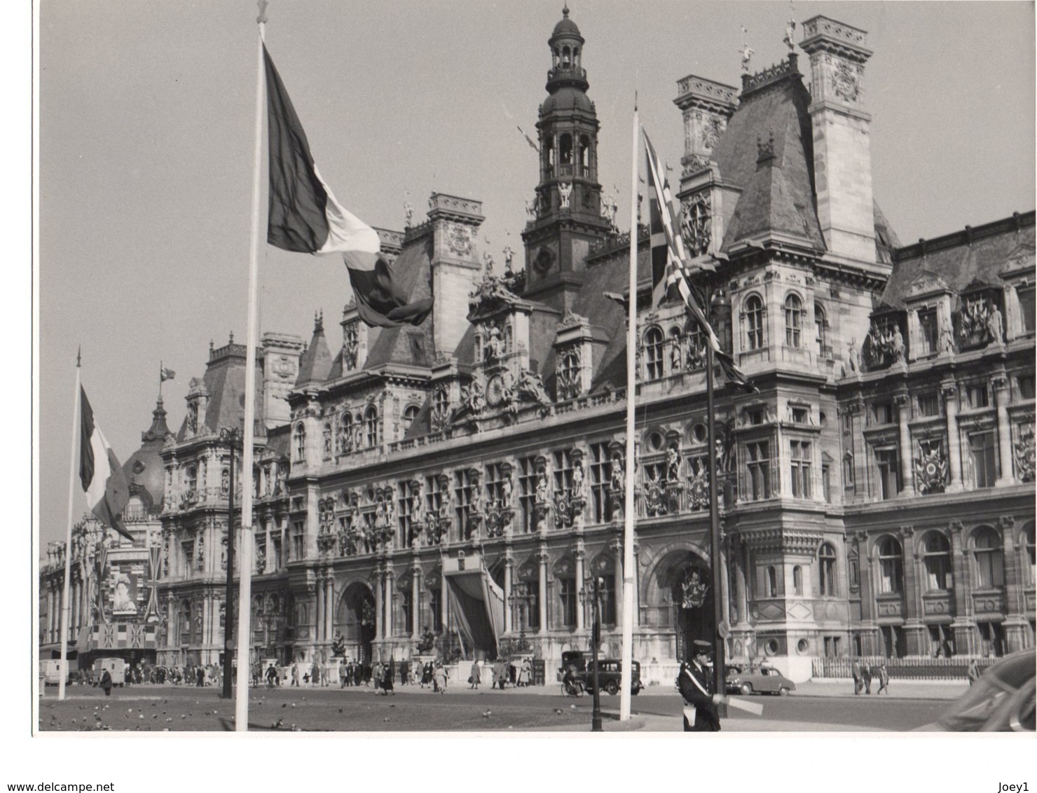 Photo Hotel De Ville De Paris ,réception Pour La Reine D'Angleterre 9 Avril 1957,format 17/23 - Lugares