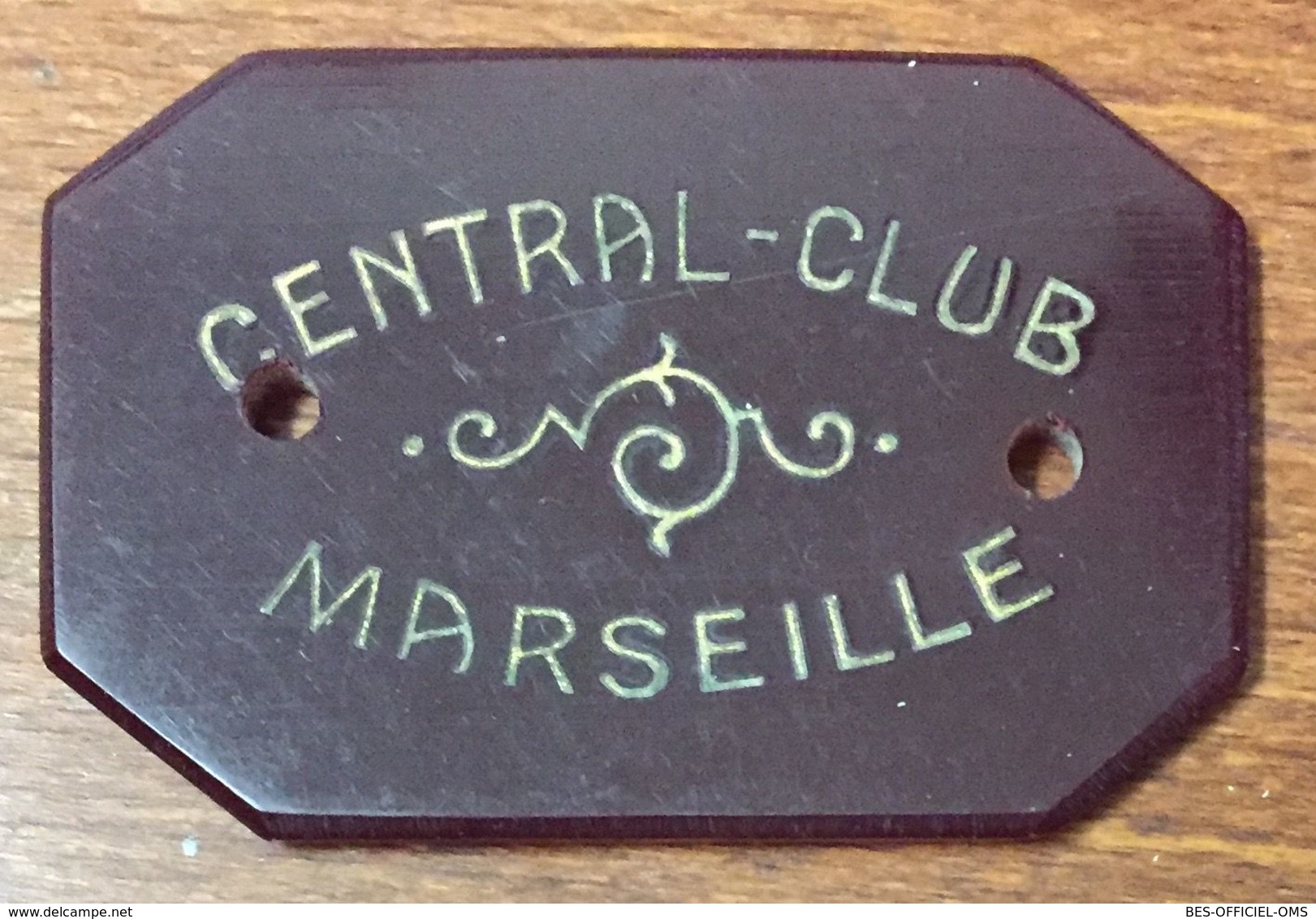 13 MARSEILLE CENTRAL CLUB PLAQUE DE CASINO DE 1.000 FRANCS N° 46 JETON TROUÉE CHIP TOKENS COINS GAMING - Casino