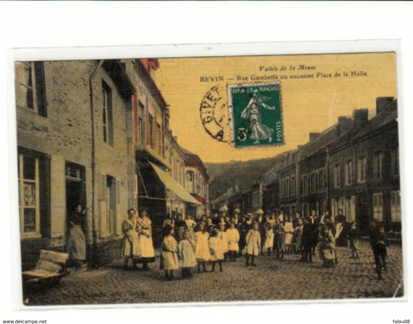Revin - Vallée De La Meuse  Rue Gambetta Ou Ancienne Place De La Halle / COLORISEE / ANIMEE - Revin