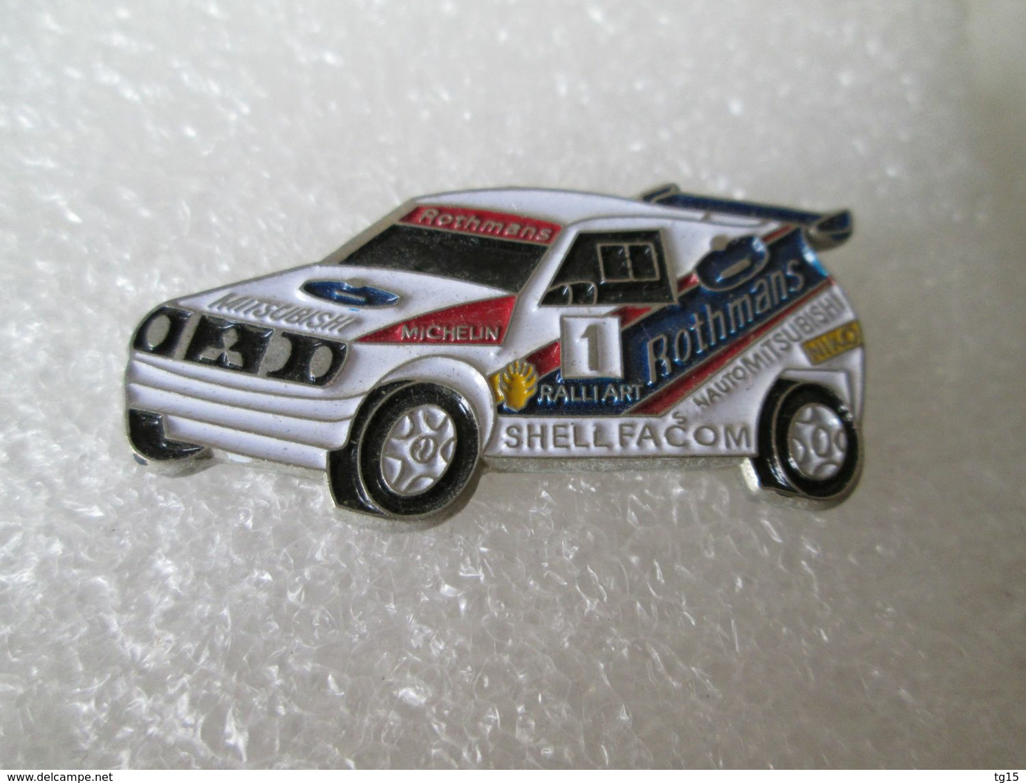 PIN'S  MITSUBISHI  PAJERO  ROTHMANS - Mitsubishi