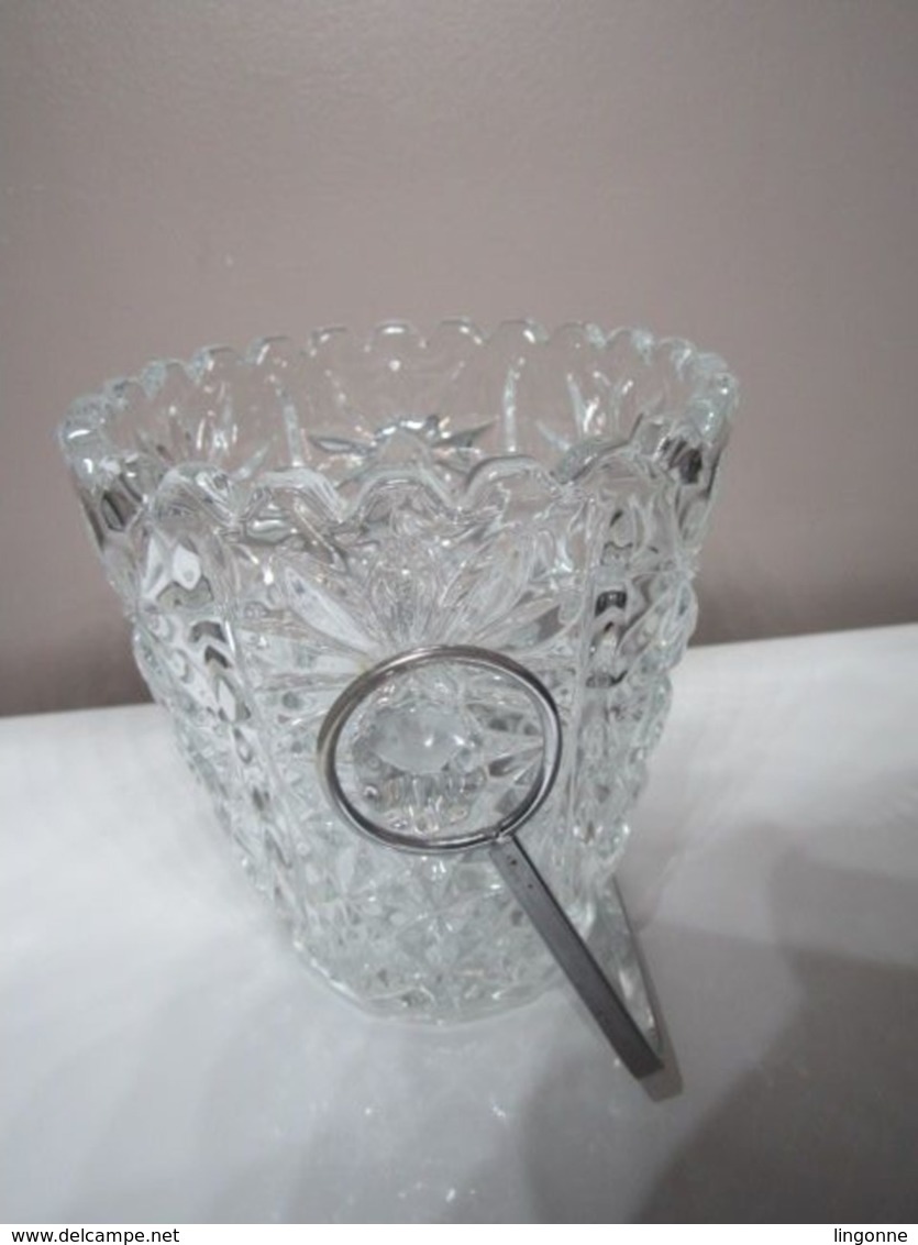 Seau A Glaçons En Cristal Saint Louis ? Lorraine ? Bohème ? A Définir-  Haut 13,5 Cm, Diamètre 12,5  Poids : 850 Grammes - Verre & Cristal