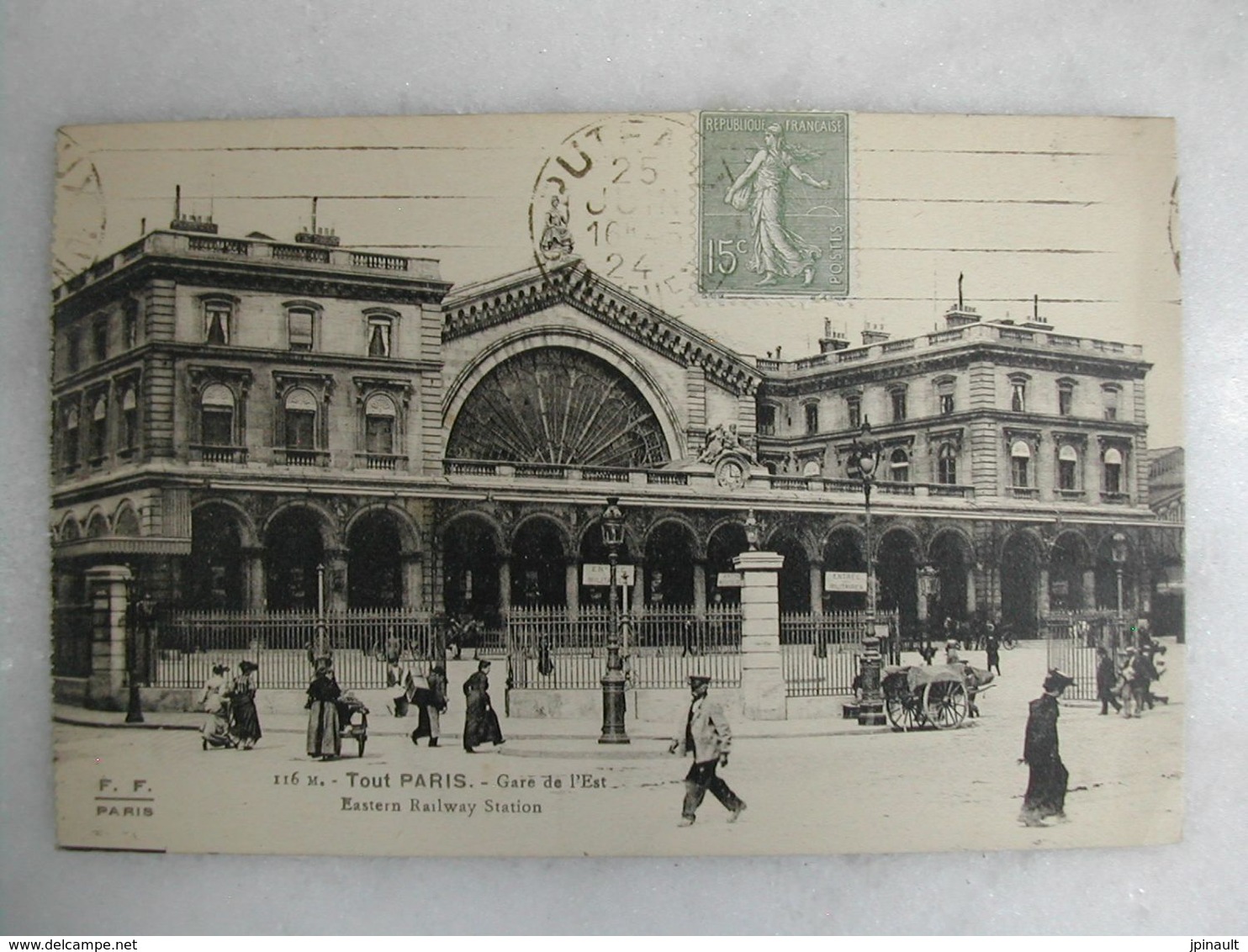 FERROVIAIRE - Gare - PARIS - Gare De L'Est (très Animée) - Gares - Sans Trains