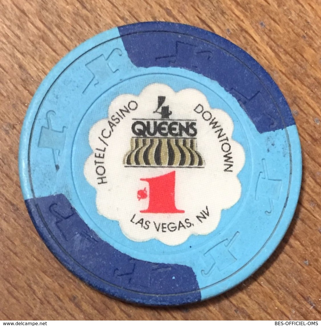 USA NEVADA LAS VEGAS 4 QUEENS CASINO CHIP $1 JETON TOKEN COIN - Casino