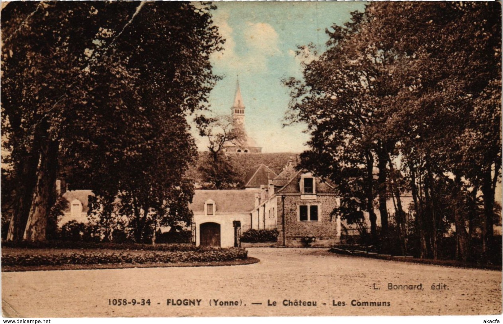 CPA FLOGNY - Le Chateau - Les Communs (108372) - Flogny La Chapelle