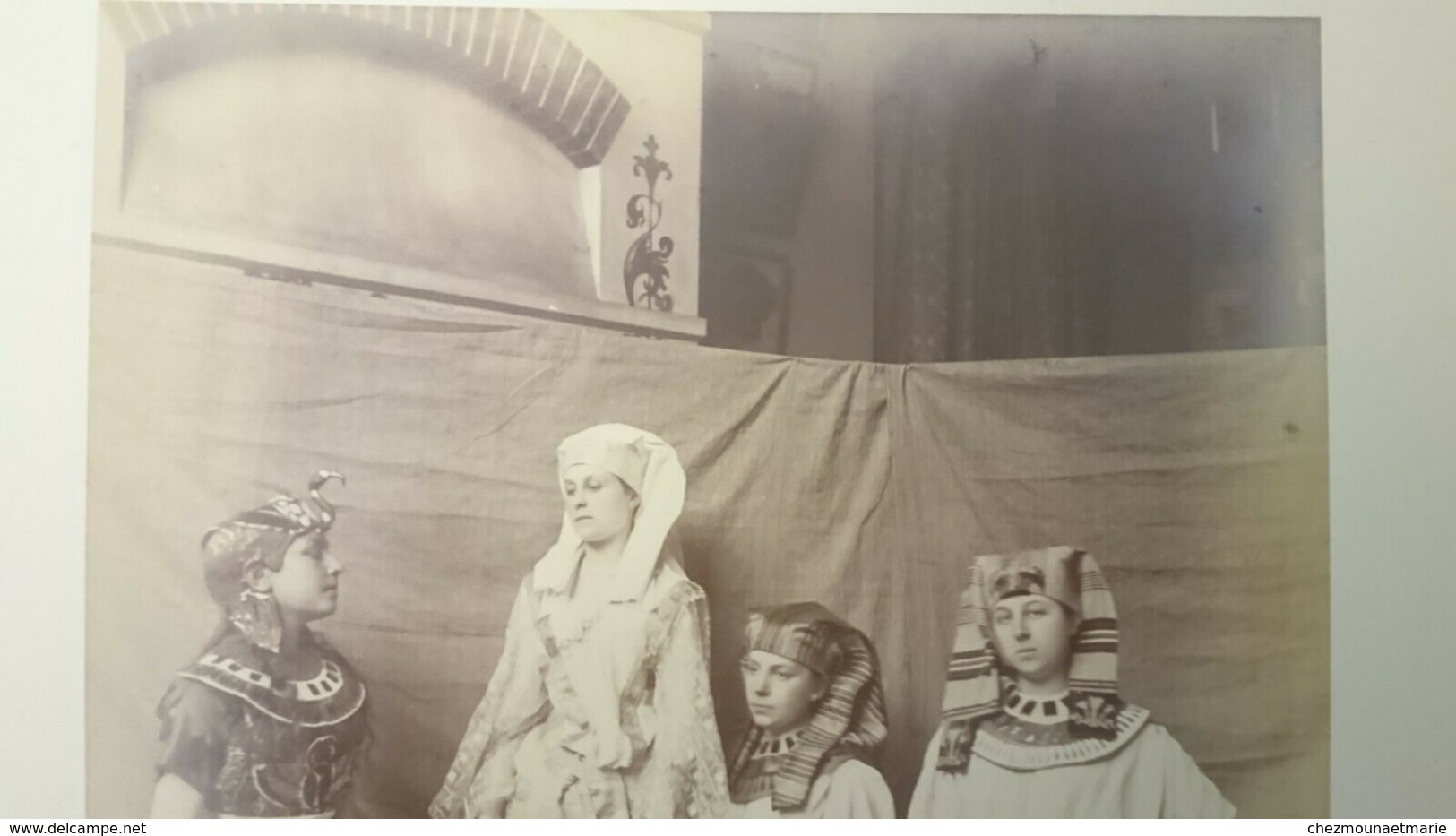 MISE EN SCENE PHARAON FILLE MOISE JUDAISME EGYPTE PHOTO 22.5*16.5 CM SUR SUPPORT - Oud (voor 1900)