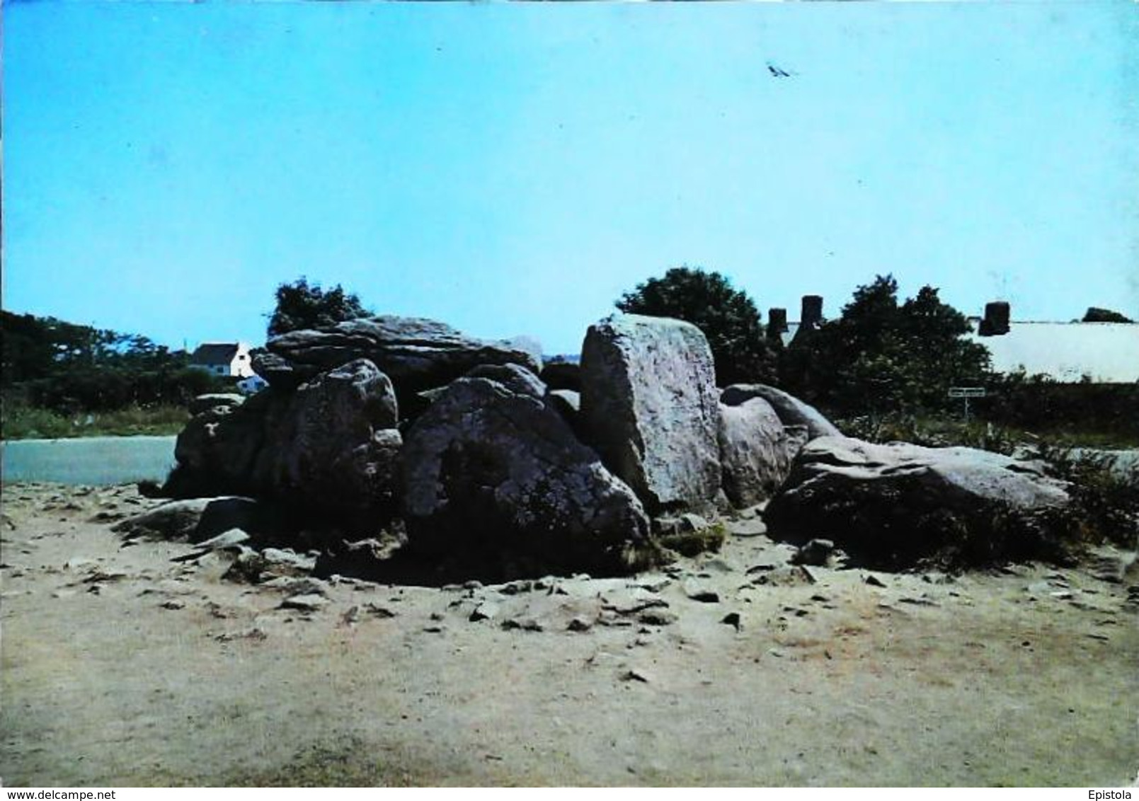 Carnac Dolmen De Kermario - Dolmen & Menhirs