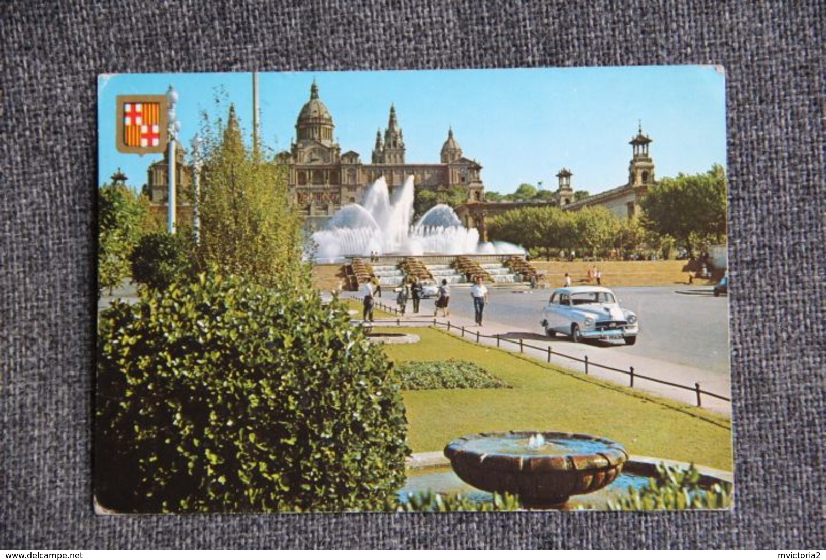 BARCELONA - Fuente Monumental Y Palacio De MONTJUICH - Barcelona