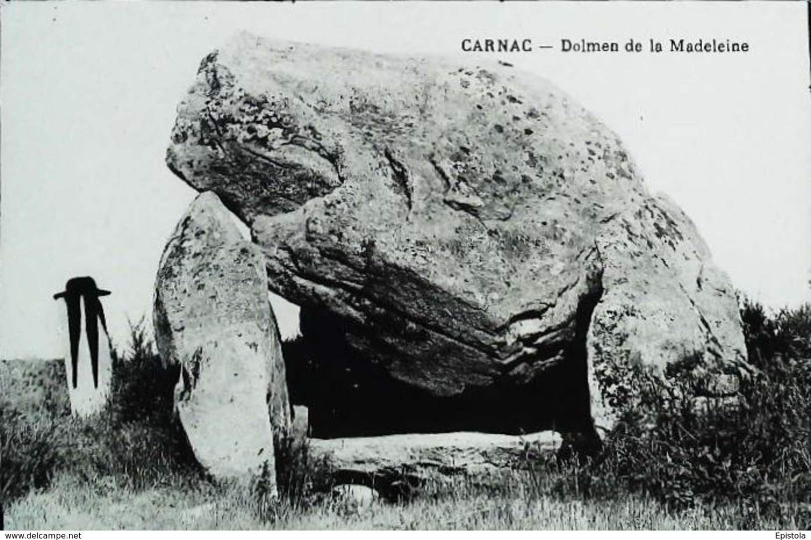 CPA  Carnac   Dolmen De La Madeleine     Chapeau Breton - Dolmen & Menhirs