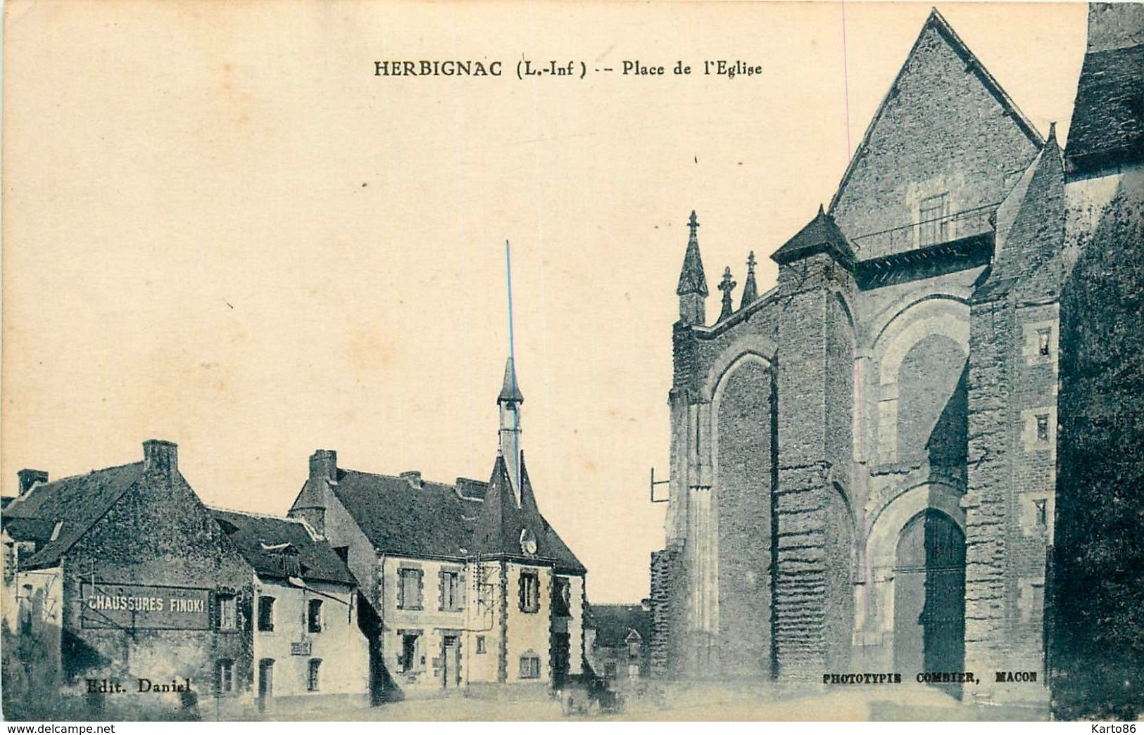 Herbignac * Place De L'église Du Village - Herbignac