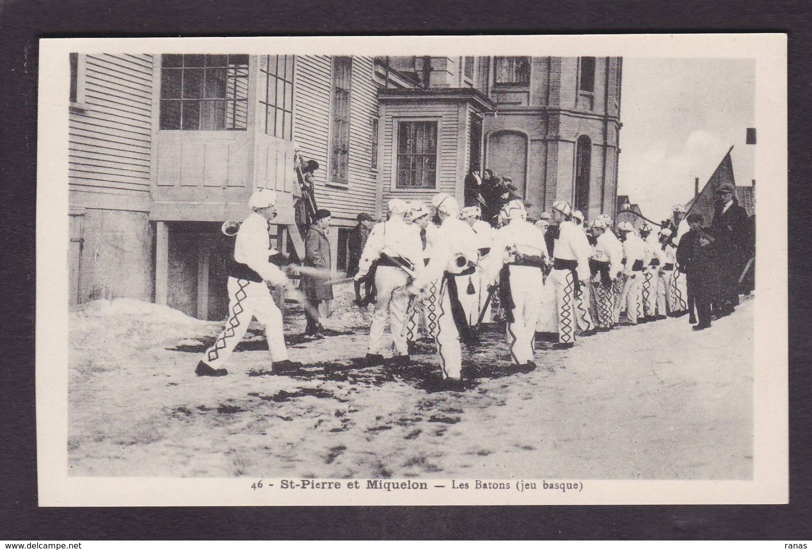 CPA Saint Pierre Et Miquelon Non Circulé éditeur Léon Briand Les Batons Jeu Basque - Saint-Pierre-et-Miquelon