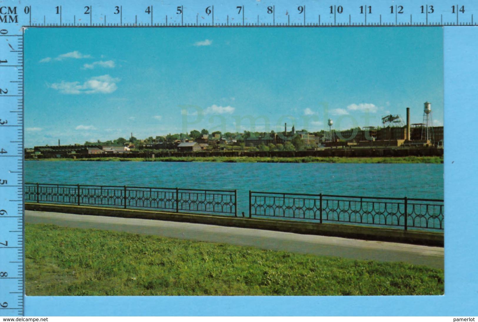 Postcard - Quebec -Sherbrooke Riviere Magog Et Cartier Industriel- Canada - Sherbrooke
