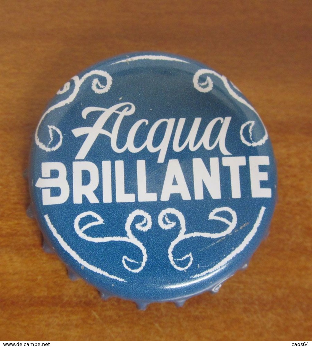 ACQUA BRILLANTE RECOARO TAPPO A CORONA ITALY - Soda