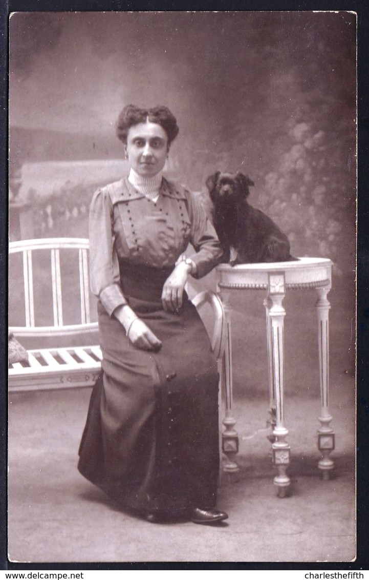VIEILLE PHOTO  ** DAME AVEC * SCHIPPERKE * ( Petit Berger Belge Ou Petit Navigateur )  - DOG - CHIEN - Alte (vor 1900)