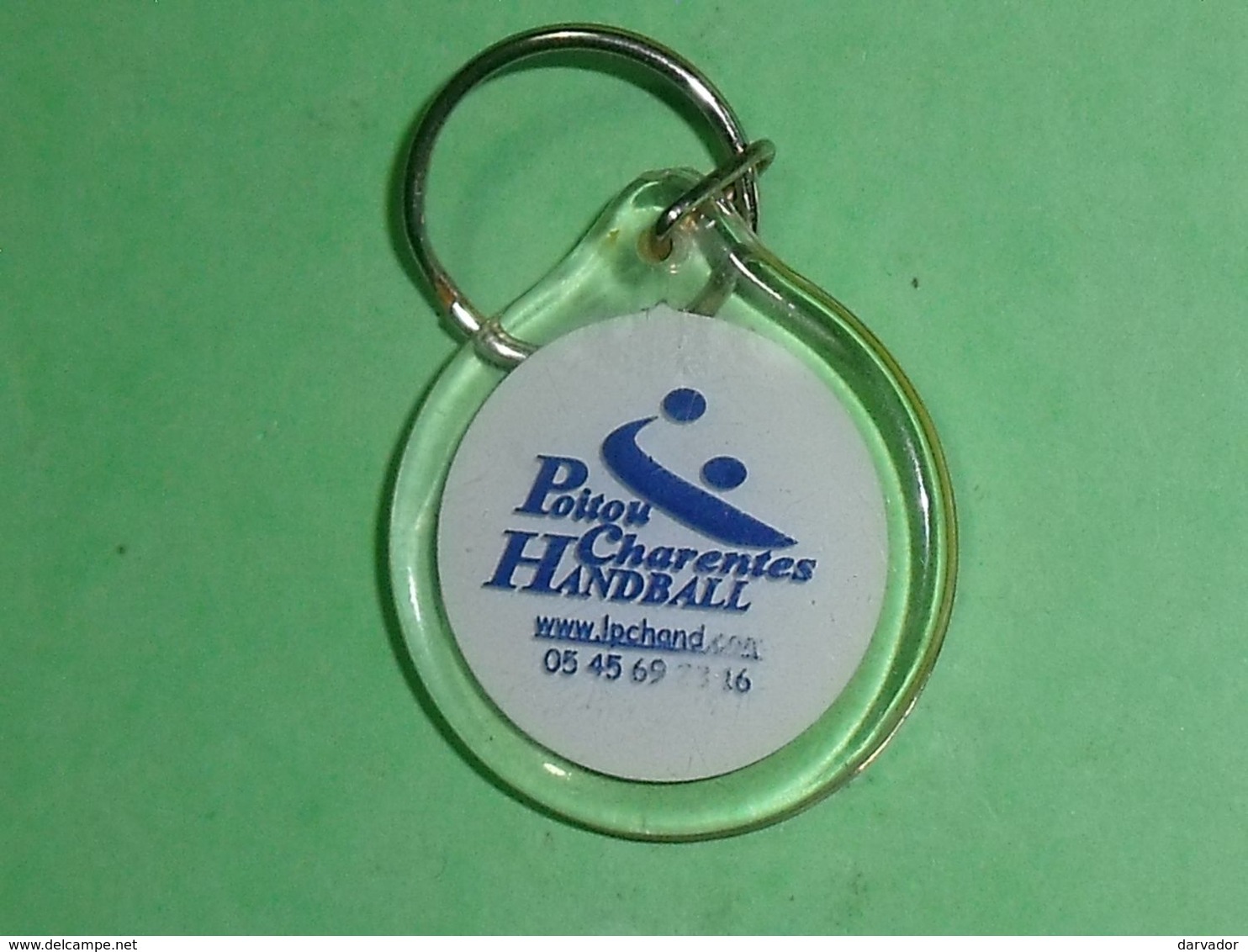 TC28 / Porte Clefs /  " Poitou Charentes Hanbhall " - Porte-clefs