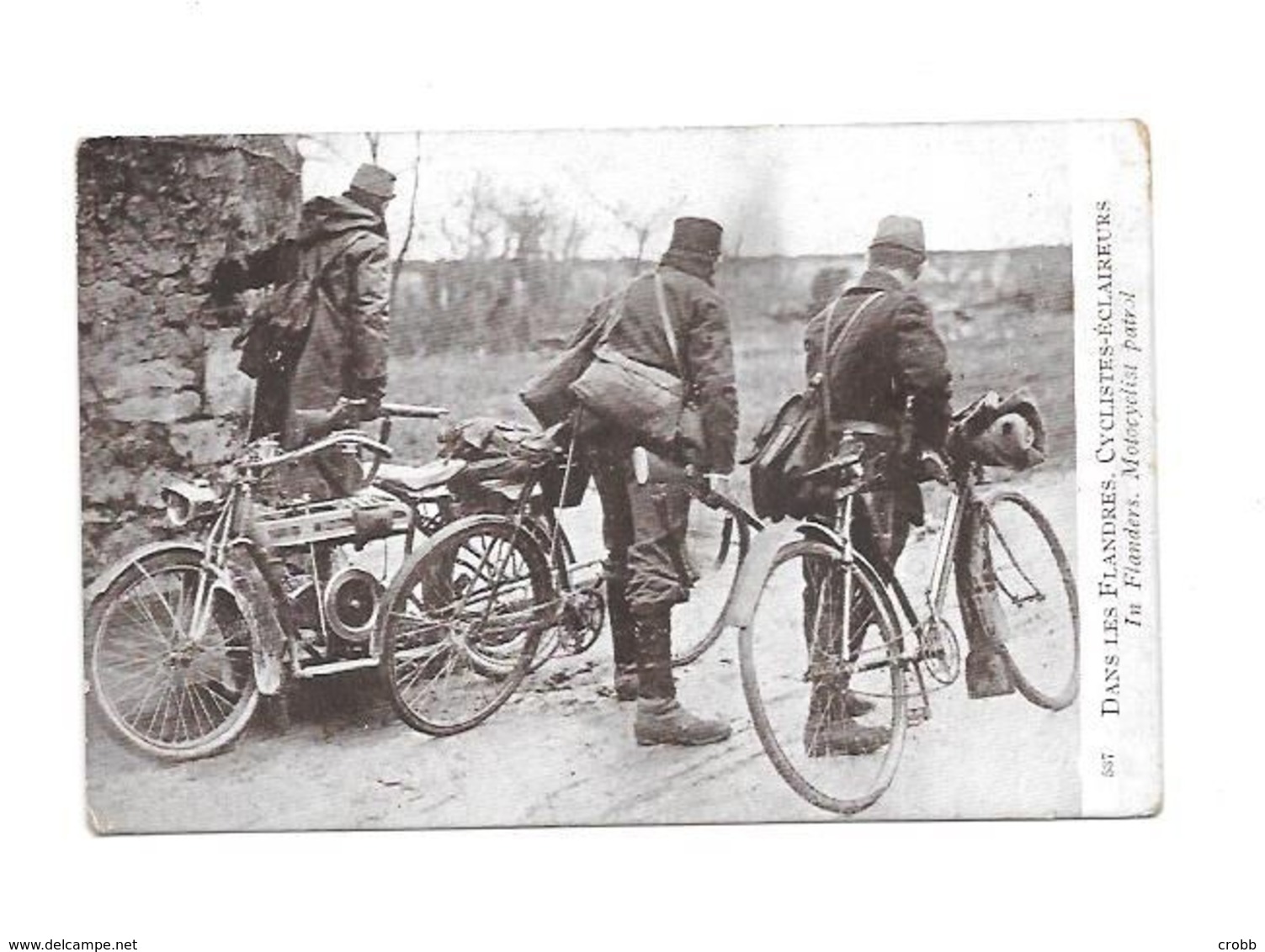 11728 - CPA Militaria, Dans Les Flandres, Cyclistes éclaireurs, Vélos, Moto, - Motorbikes