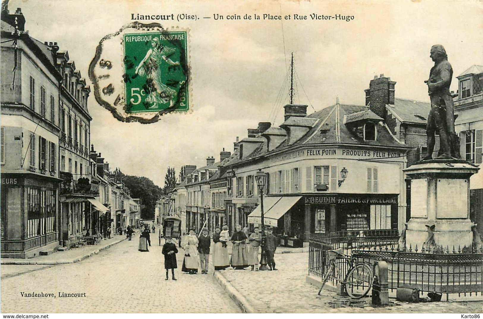 Liancourt * Un Coin De La Place Et Rue Victor Hugo * Commerce Magasin Félix Potin L. BEUDIN - Liancourt