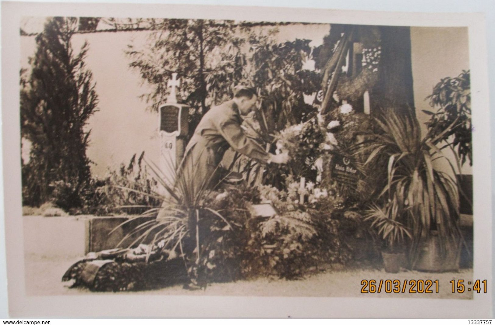 Hitlers Memoiren.:,Eltern,Geburtshaus in Braunau,Friedhof Leonding. Großdeutschland Sammelbilder 6,3x4,3 cm lesen RR