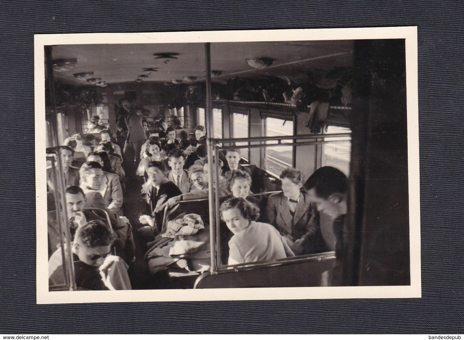 Photo Originale Vintage Snapshot Sortie Etudiants ICN Institut Commercial De Nancy Train Autorail 42889 - Trains