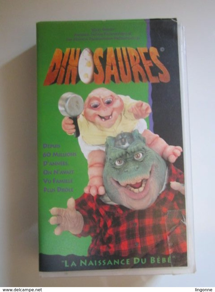 CASSETTE VIDEO VHS  Edition 1 DINOSAURES LA NAISSANCE DU BEBE Walt Disney (jaquette Abimée) - Cartoons